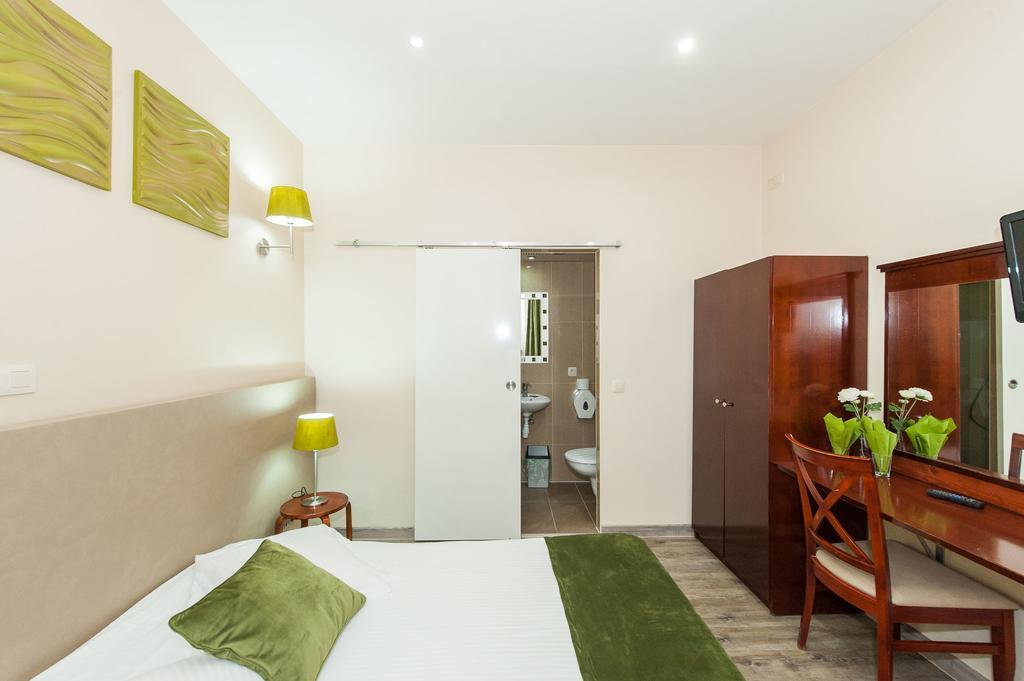 Hotel De France Saint-Gilles Ngoại thất bức ảnh